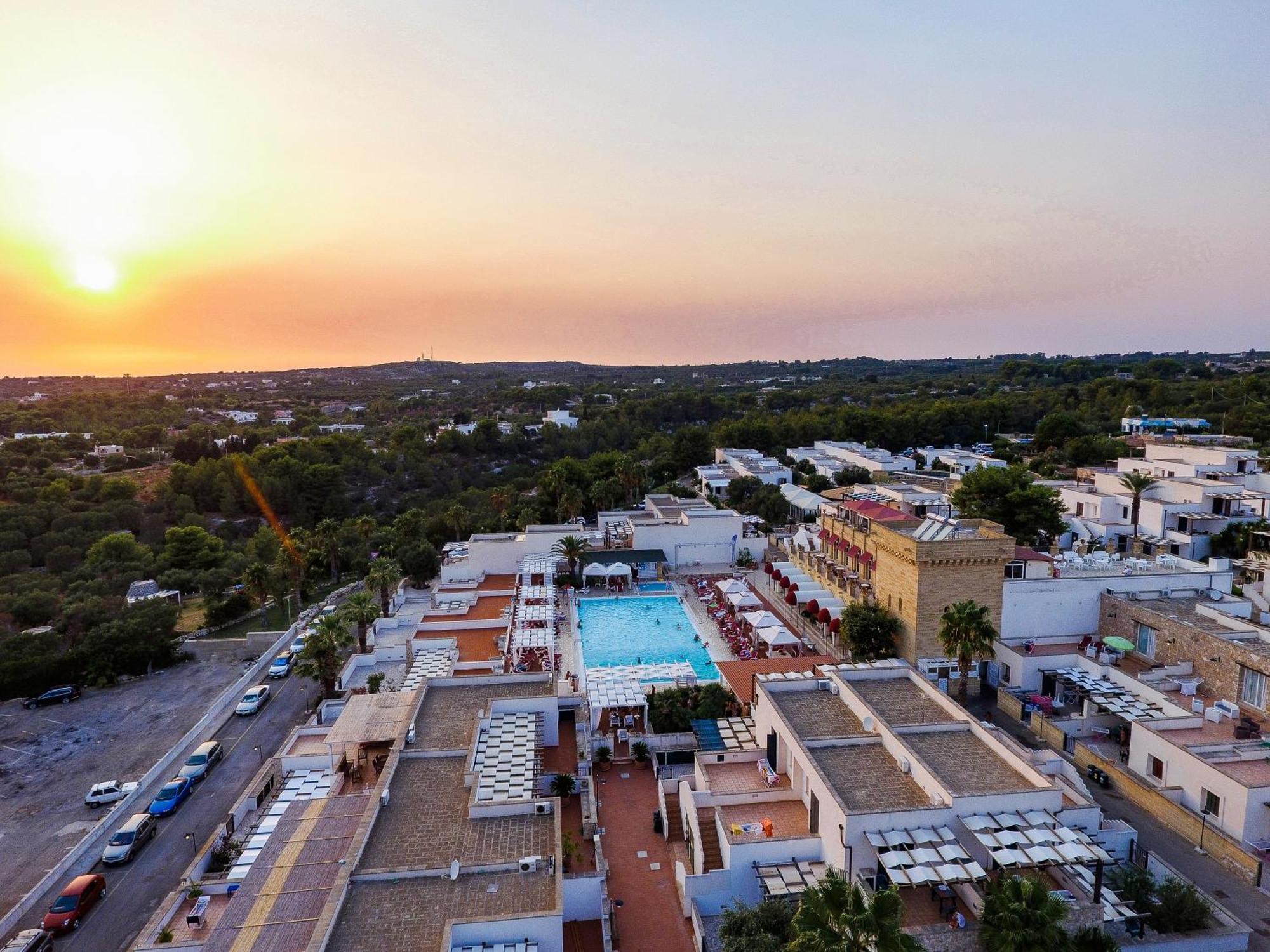 Messapia Hotel Леука Экстерьер фото